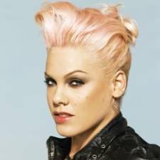 Pink Benci Kencan Sembarangan