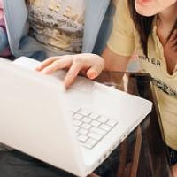 Gosip di Internet Bikin Aktris Bunuh Diri