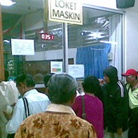 Antrean Pasien Miskin Kembali Warnai RSU Soetomo