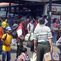 Jumlah Penumpang Arus Balik H+5 Mulai Menurun