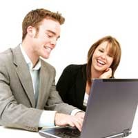 Internet Bikin Pria Bahagia