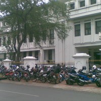 Halal Bihalal Digelar, Trotoar Pemkot Jadi Lautan Motor