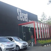 Sssst...Kalau Mau Tahu, Datang Saja!