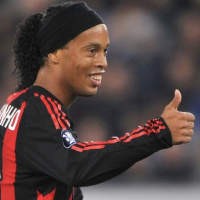 Target Dinho Jadi yang Terbaik Lagi