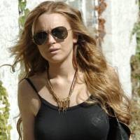 Pergi Shopping, Lindsay Lohan Tanpa Bra 