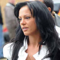 Tato Nereida & SMS Mesra di Ponsel Ronaldo