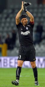 Kisah Teriakan Buffon di Ruang Ganti