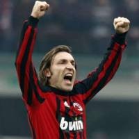 Pirlo Puji Lini Tengah Milan