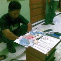 Pacari Kakaknya, Uang dan Perhiasan Adiknya Digondol