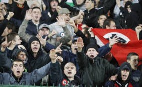 Italia Akan Selidiki Tifosi Fasis