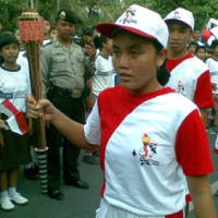 Obor ABG Tiba di Bali dan Disambut Ogoh-ogoh