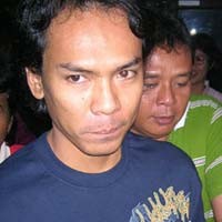 Ditanya Soal Novel, Ryan Tersenyum