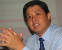 Krisis Menghadang, Oracle Tetap Melenggang