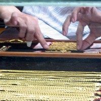 Kejar Untung, Ramai-ramai Jual Perhiasan Emas