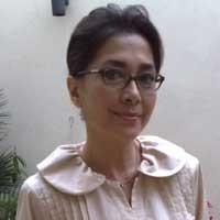 Widyawati Terjun ke Dunia Film Karena Suzanna