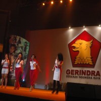 Rapimnas Gerindra Ditutup, Peserta Larut Dalam Goyangan