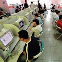 Razia Judi di Warnet Bekuk 12 Tersangka