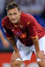 Jatah Totti Cuma Setengah Babak