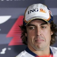 Renault Menyodok, Hamilton Terbaik