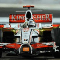 Force India Pertahankan Pembalapnya