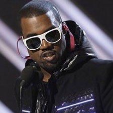 Kanye West Rilis Album Bersama 40 Perempuan Bugil