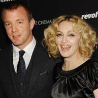 Bercerai, Harta Madonna Dikuras Rp 102 M