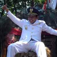 Pesan Wawali Surabaya di Tengah Fenomena Alam