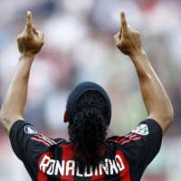 Ronaldinho Targetkan Raih Scudetto 