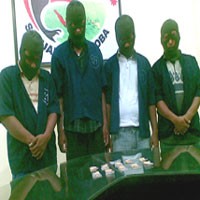 Polisi Amankan 100 Pil Ekstasi dari Kurir