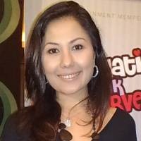 Emma Waroka Santai Tanpa Momongan