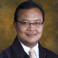 Calo Perizinan Radio Cari Mangsa, Waspadalah!