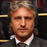 Mau Ditangani Ginola, Spurs?