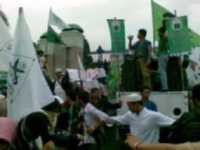 Ratusan Aktivis Ormas Islam Geruduk DPR