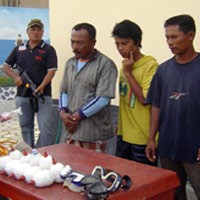 Tiga Pelaku Bom Ikan Ditangkap Satpol Air Banyuwangi