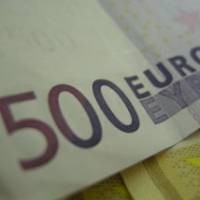 Euro dan Pounds Makin Kedodoran
