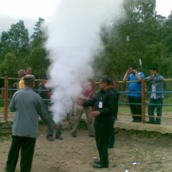 Suara Dramatis di Kawah Kereta Api