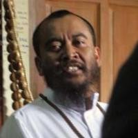 Syekh Puji, Miliarder dengan Ponsel Tua