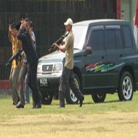 Gubernur dan Wakil Gubernur Jatim Diculik Teroris