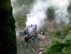 Bersauna Ria di Kawah Hujan