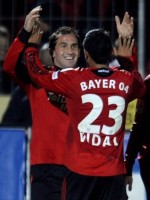 Leverkusen Puncaki Klasemen