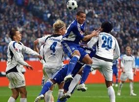 Bremen Tertahan, Schalke Juga