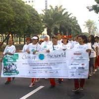 500 Sukarelawan Lingkungan Bersih-bersih di GBK