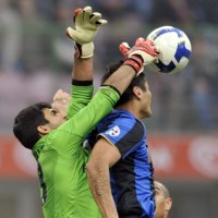 Inter Ditahan 10 Pemain Genoa