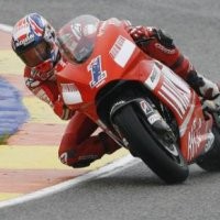 Stoner Tutup 2008 dengan Kemenangan