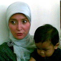 Rumah Inneke Koesherawati Kemalingan