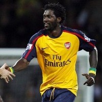 Adebayor Bawa Arsenal Menang