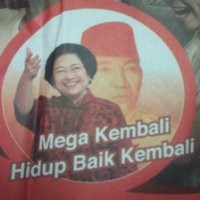 Berbasah-basahan di Solo, Mega Minta Pendukungnya Tusuk No 28