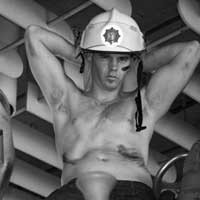  Pemadam Kebakaran Fantasi Terliar Perempuan