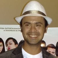 VJ Mike Dikeliling Gadis Arab Saat Umroh