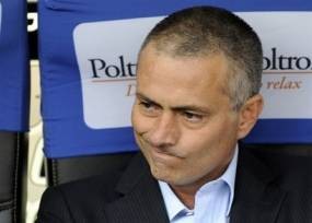 Mourinho Amuk Strikernya